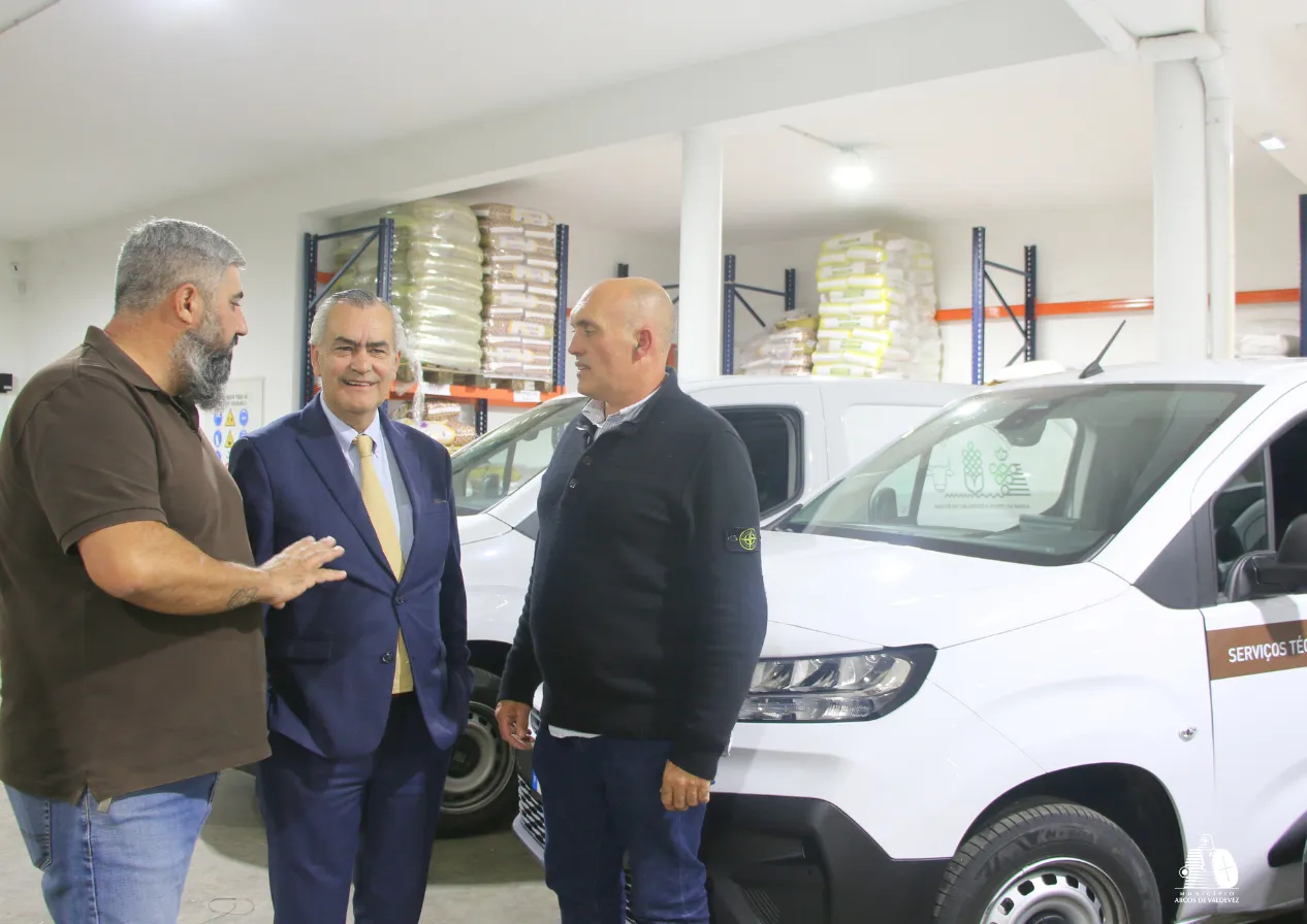 Município de Arcos de Valdevez apoia Cooperativa Agrícola com novas carrinhas